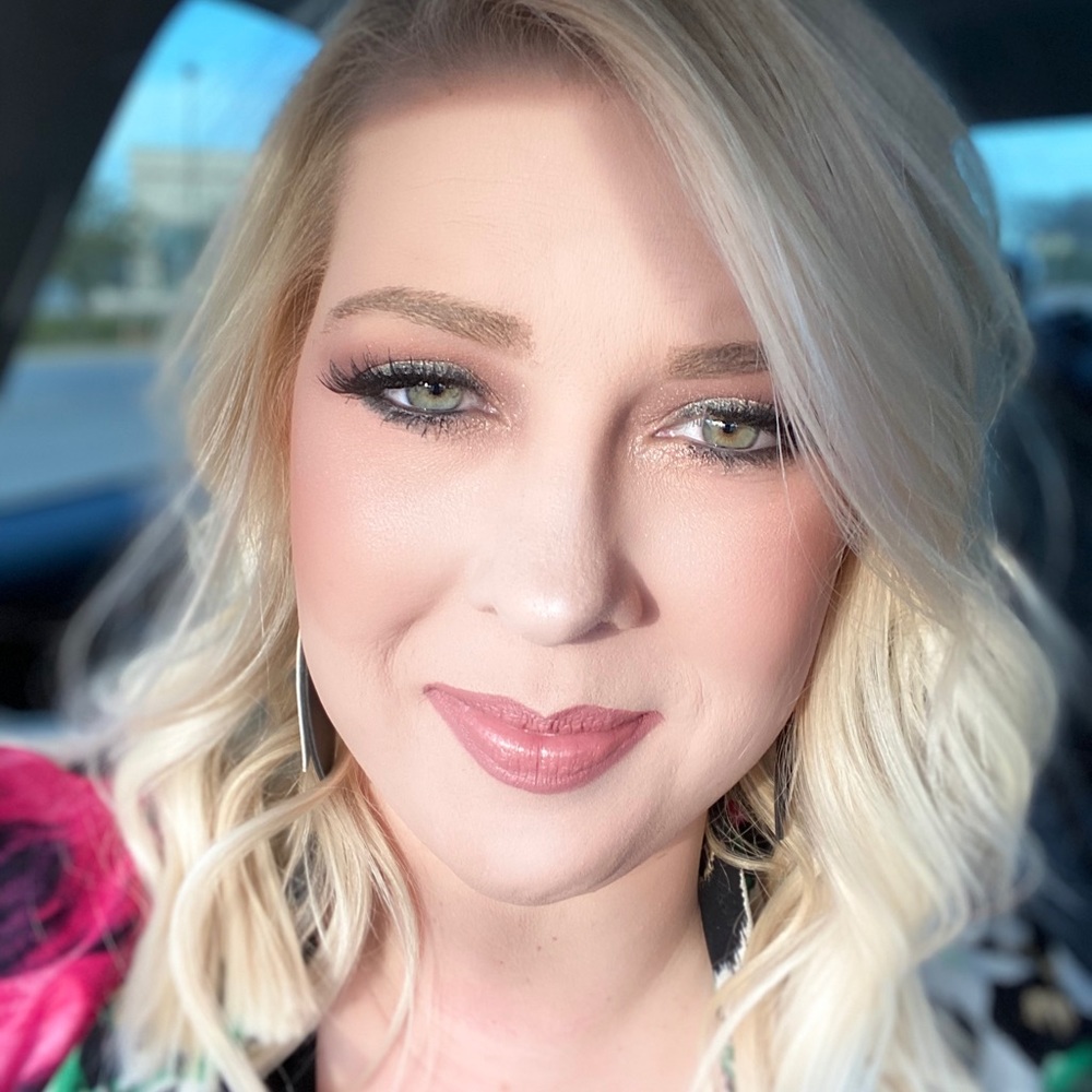 Meet your Posher, Lynzee